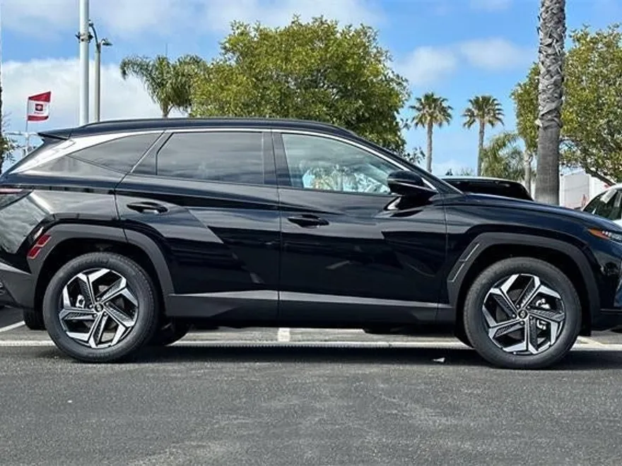 2024 Hyundai Tucson Hybrid Limited photo 1