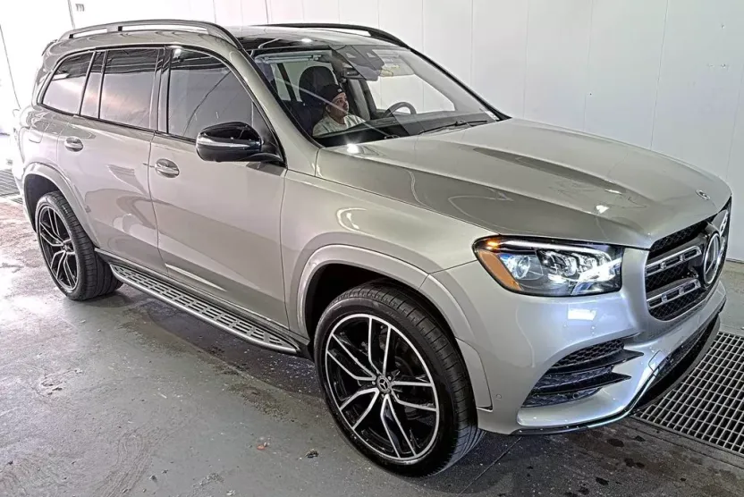 2023 Mercedes Benz GLS 580 4MATIC photo 1