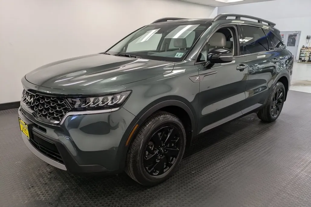 2022 Kia Sorento S photo 1