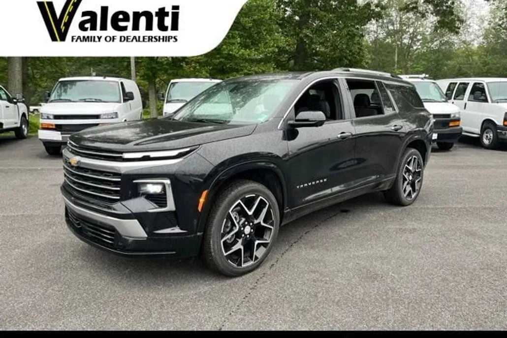2024 Chevrolet Traverse Premier photo 1