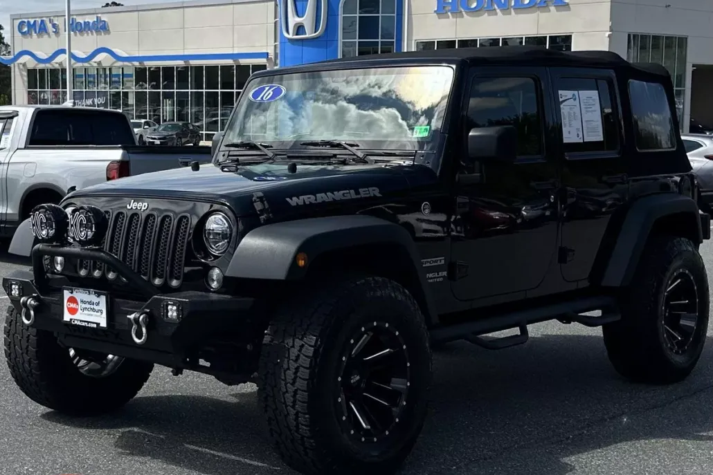 2016 Jeep Wrangler Unlimited Sport photo 1