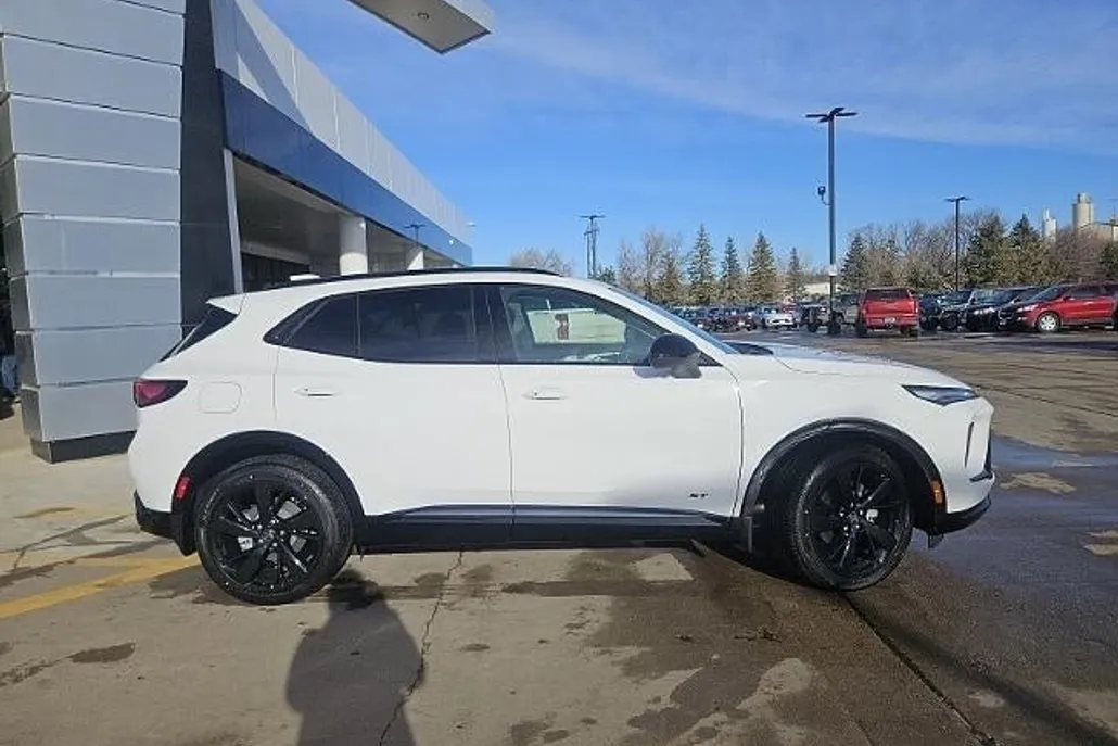2025 Buick Envision Sport Touring photo 1
