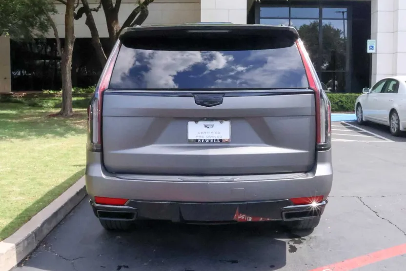 2023 Cadillac Escalade Sport Platinum photo 1