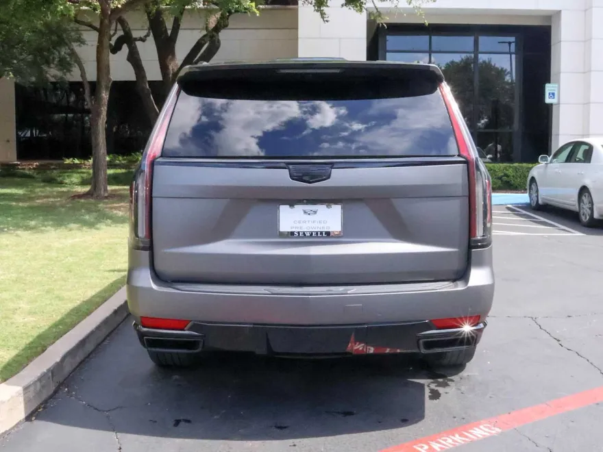 2023 Cadillac Escalade Sport Platinum photo 1