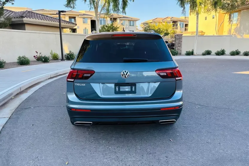 2020 Volkswagen Tiguan S photo 1
