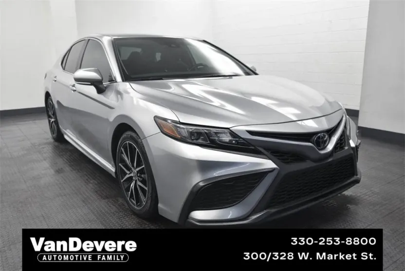 2023 Toyota Camry SE photo 1