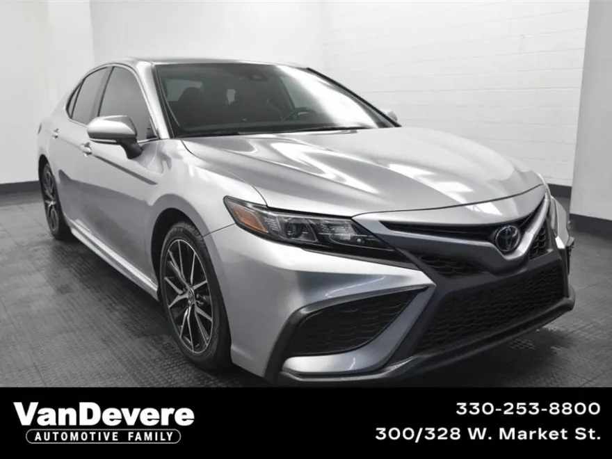 2023 Toyota Camry SE photo 1