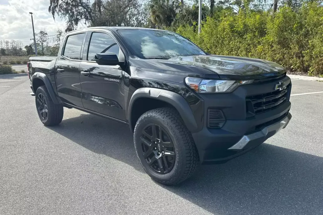 2025 Chevrolet Colorado Trail Boss photo 1