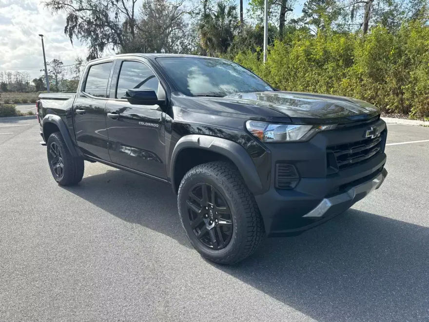 2025 Chevrolet Colorado Trail Boss photo 1