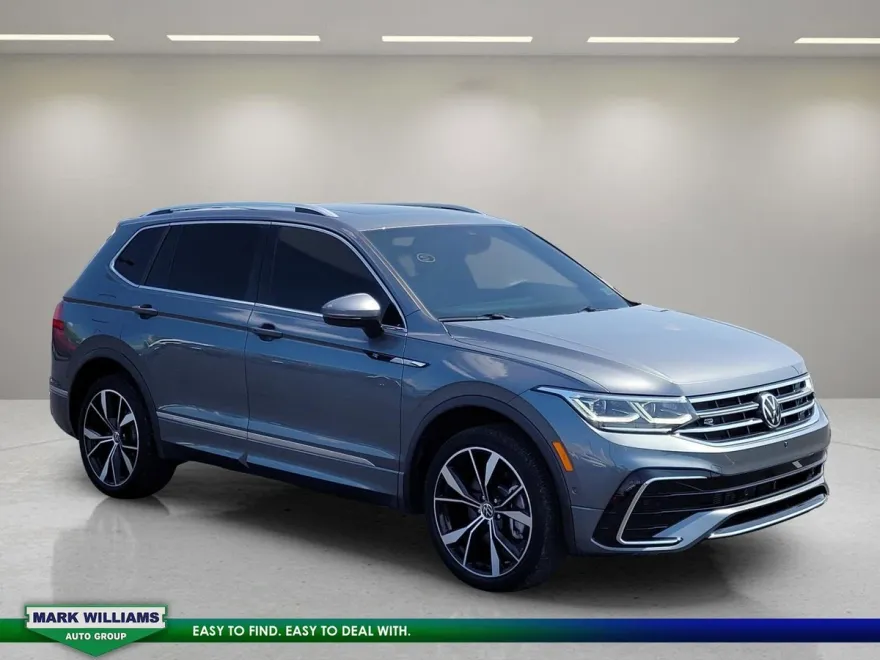 2023 Volkswagen Tiguan SEL R-Line Black photo 1