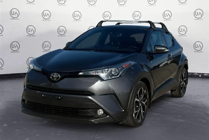 2018 Toyota C-HR XLE photo 1