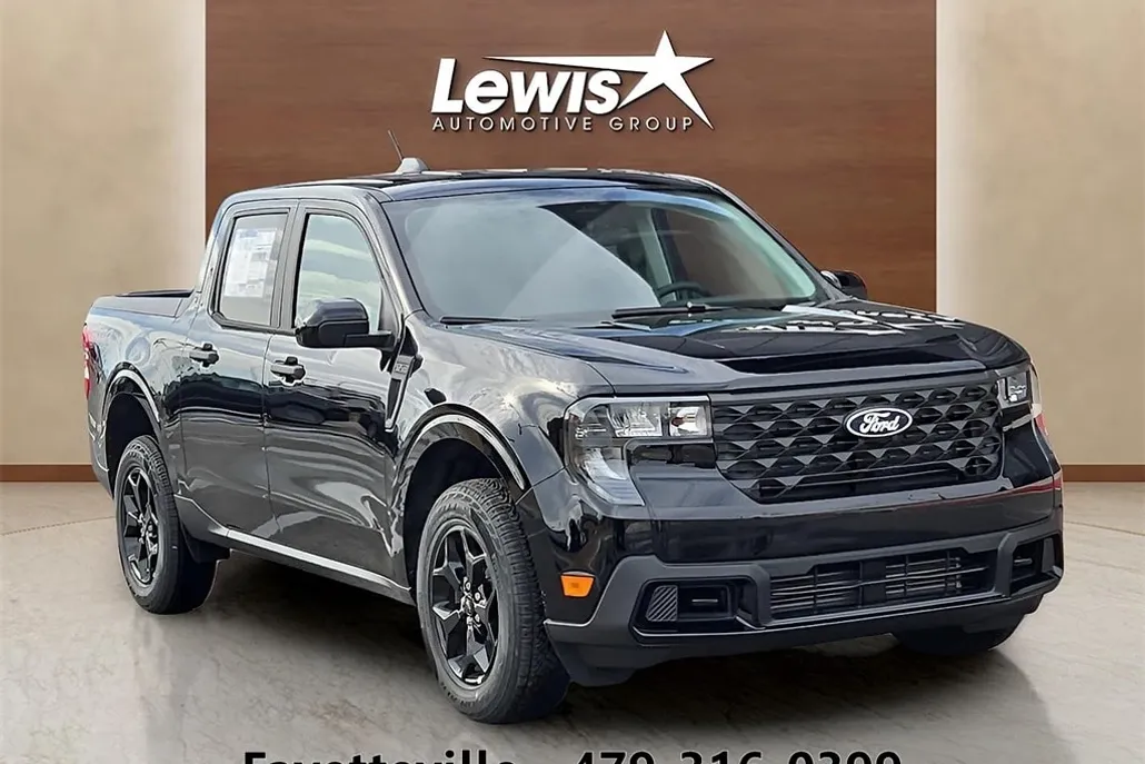 2025 Ford Maverick XLT photo 1