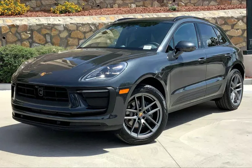 2025 Porsche Macan S photo 1