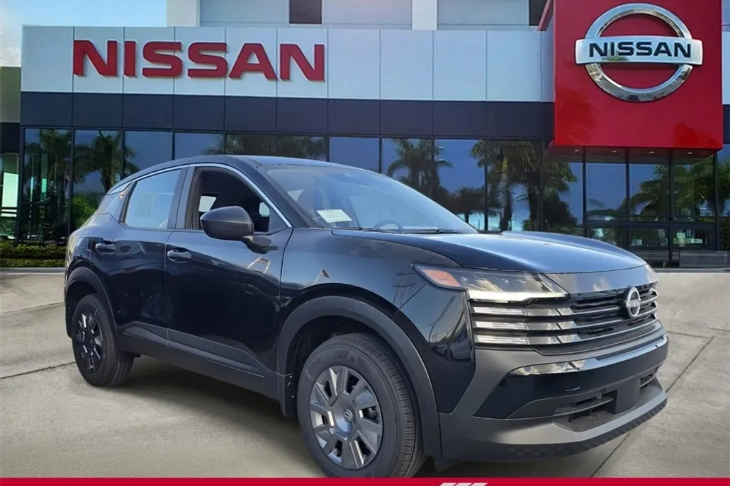 2025 Nissan Kicks S photo 1