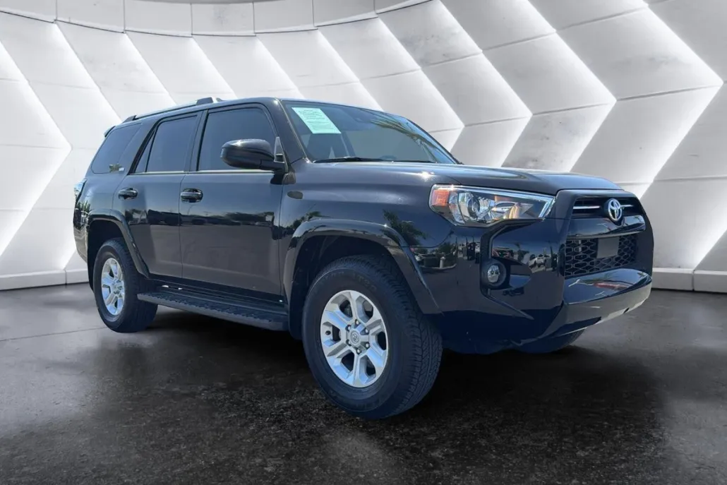 2024 Toyota 4Runner SR5 photo 1