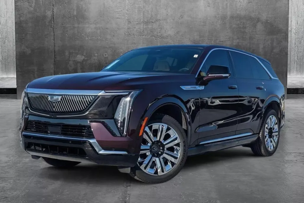2025 Cadillac Escalade IQ Luxury photo 1