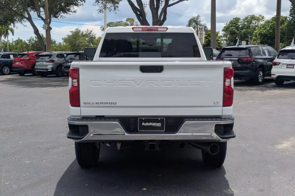 2025 Chevrolet Silverado 2500HD LT photo 1