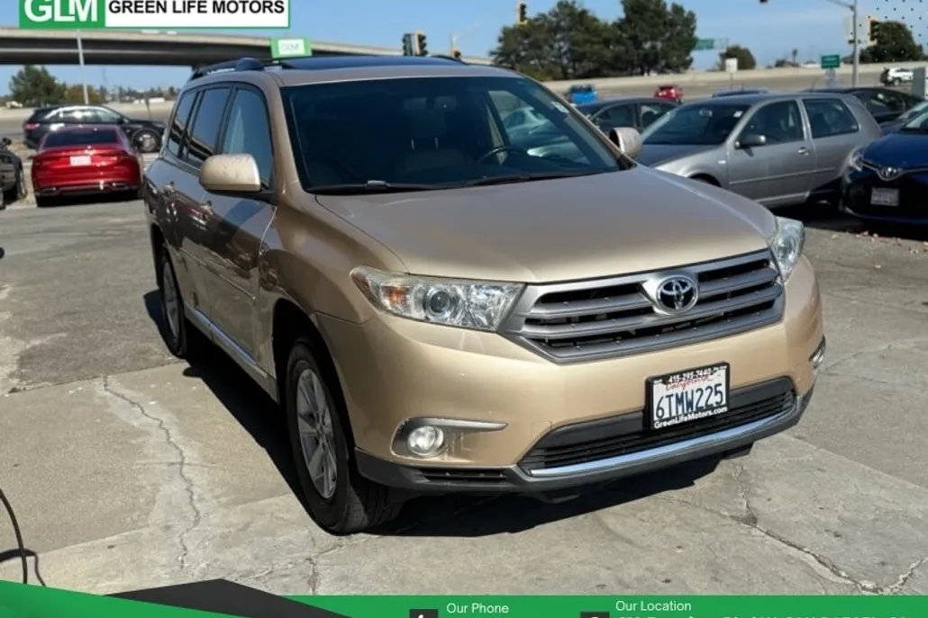 2011 Toyota Highlander SE photo 1