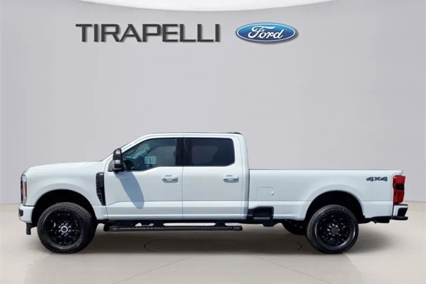 2025 Ford F-250 photo 1