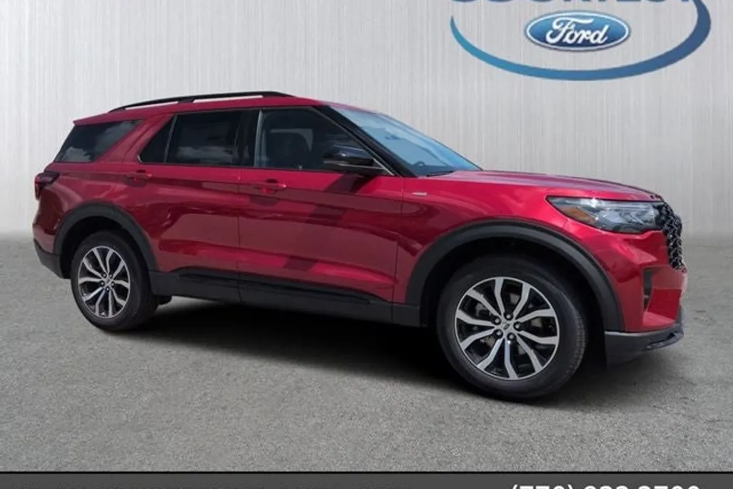 2025 Ford Explorer ST-Line photo 1