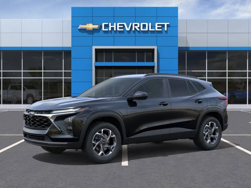2025 Chevrolet Trax LT photo 1