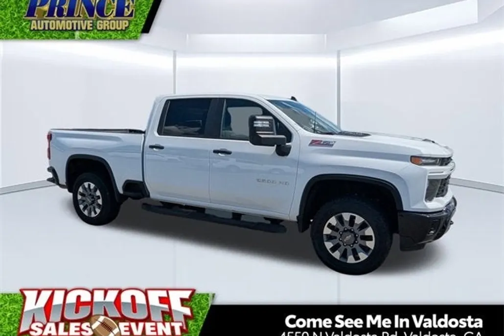 2025 Chevrolet Silverado 2500HD Custom photo 1