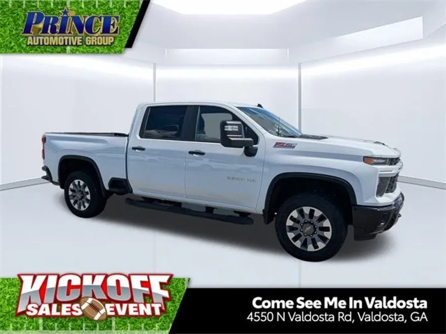 2025 Chevrolet Silverado 2500HD Custom photo 1