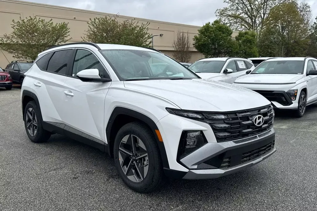 2025 Hyundai Tucson SEL photo 1