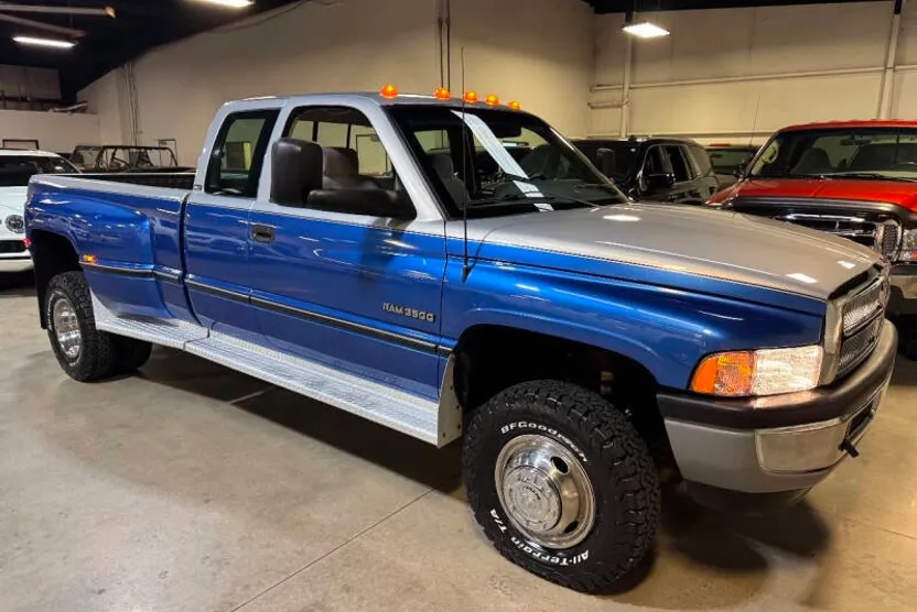 1996 Dodge Ram 3500 SLT Laramie photo 1