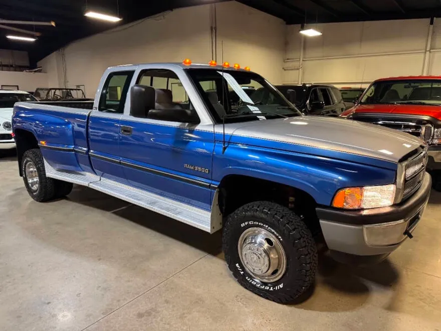1996 Dodge Ram 3500 SLT Laramie photo 1