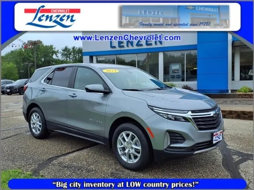 2024 Chevrolet Equinox LT photo 1