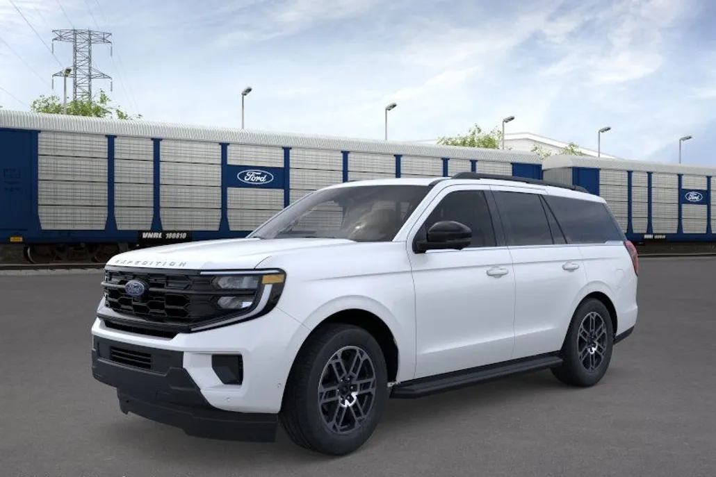 2025 Ford Expedition photo 1