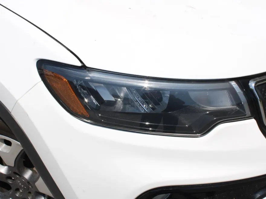 2022 Jeep Compass Limited photo 1