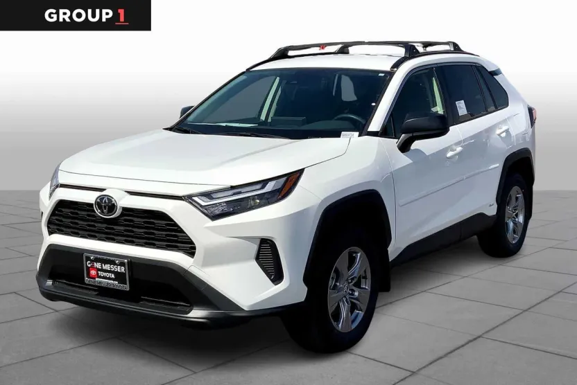 2025 Toyota RAV4 Hybrid LE photo 1