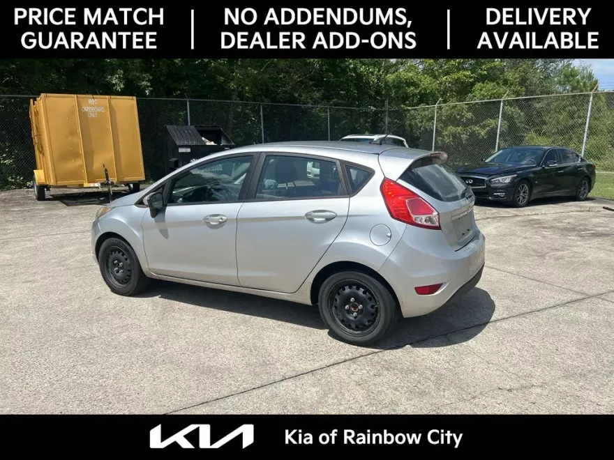 2016 Ford Fiesta S photo 1