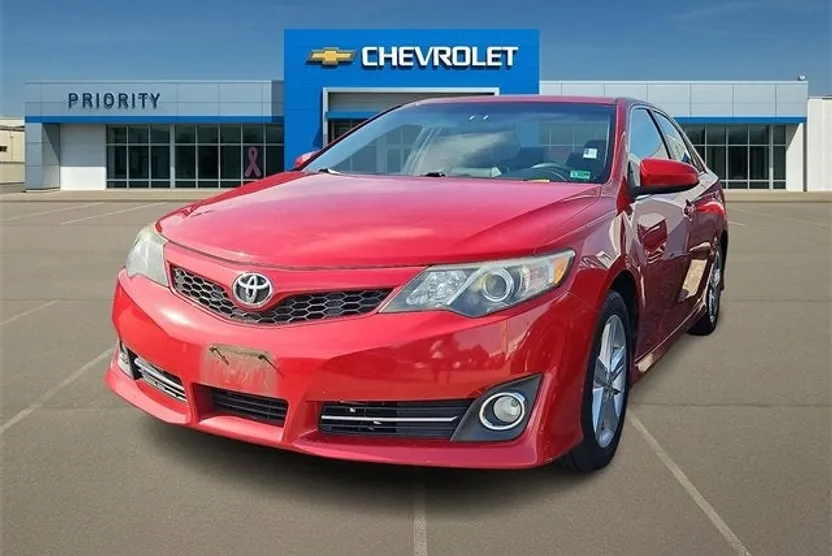 2014 Toyota Camry L photo 1