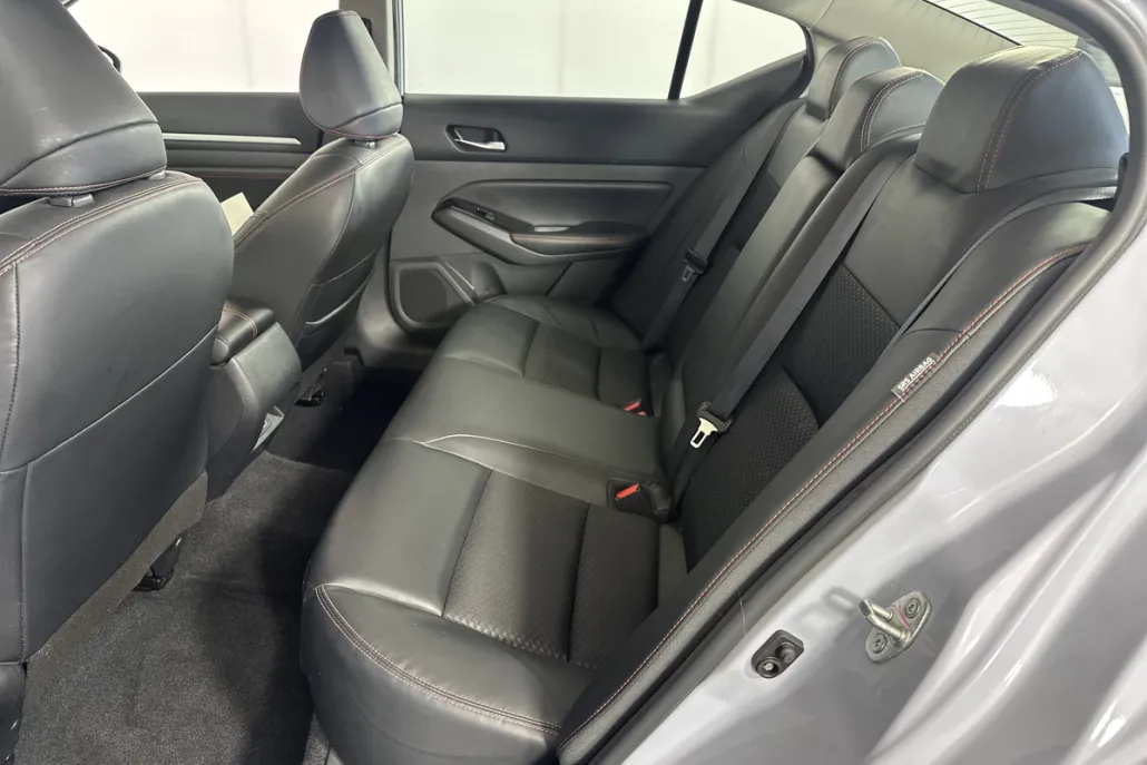 2023 Nissan Altima 2.5 SR photo 1