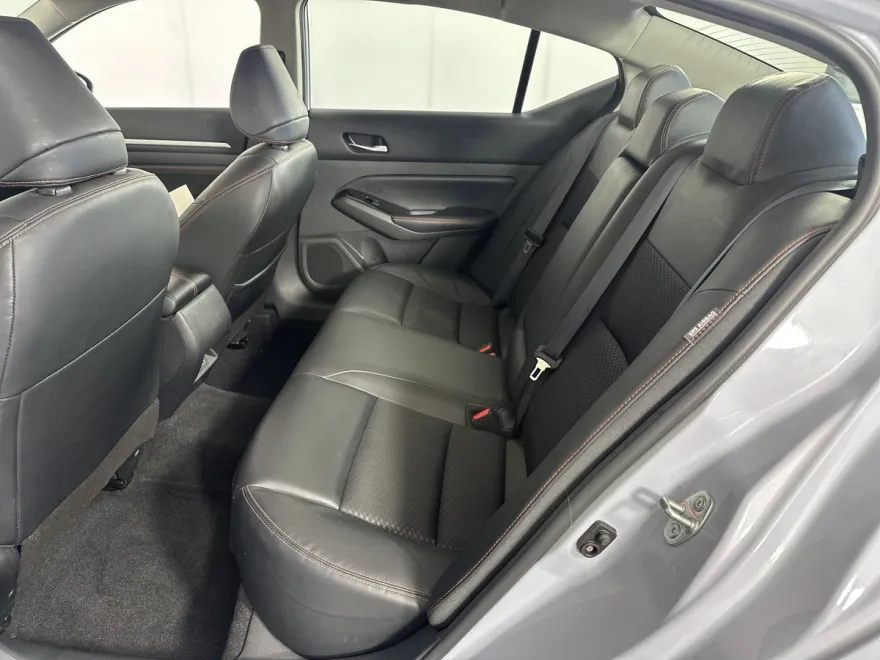 2023 Nissan Altima 2.5 SR photo 1