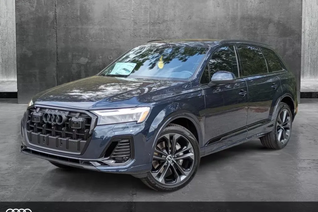 2025 Audi Q7 55 Premium Plus photo 1