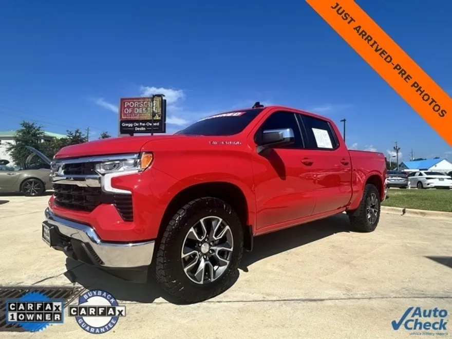 2024 Chevrolet Silverado 1500 LT photo 1
