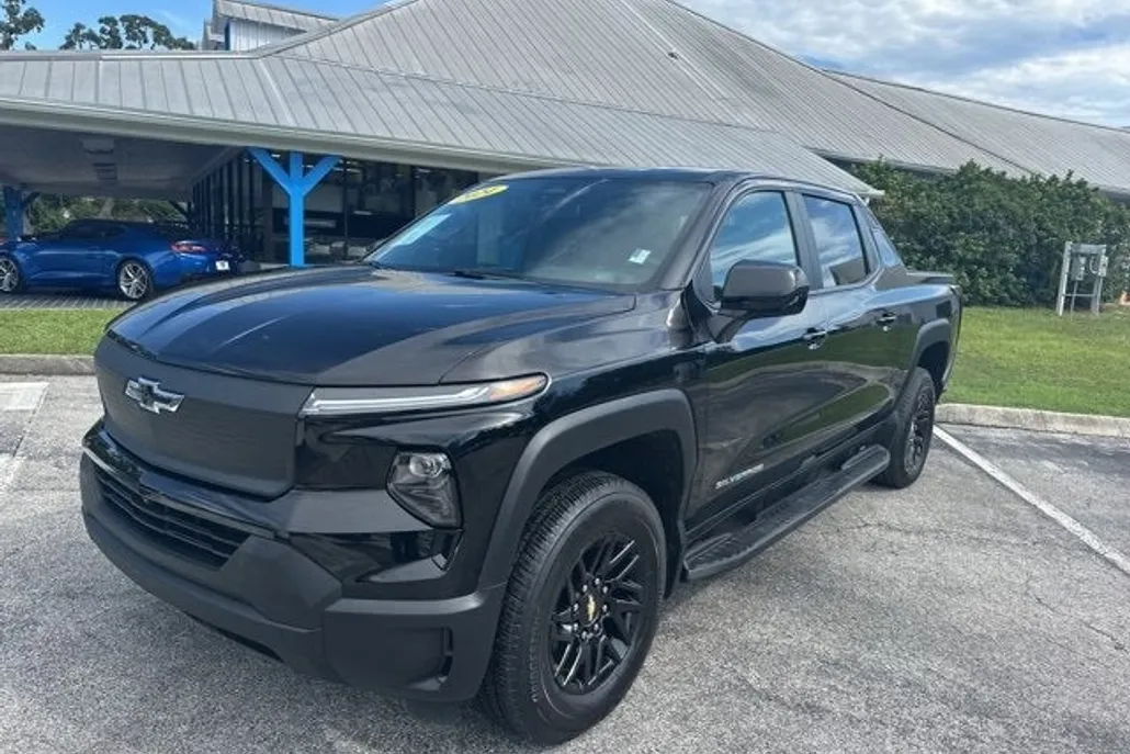 2024 Chevrolet Silverado EV Work Truck photo 1