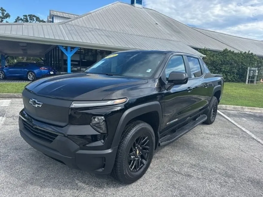 2024 Chevrolet Silverado EV Work Truck photo 1