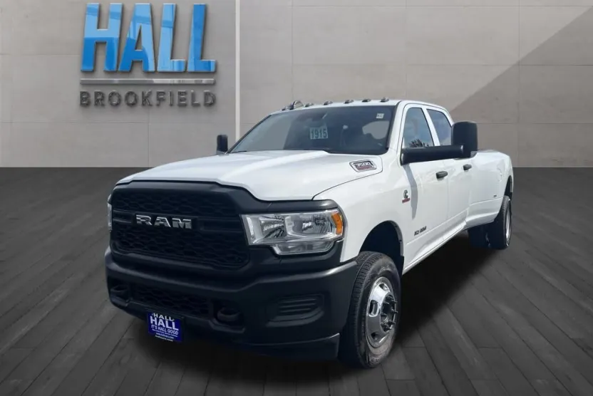 2022 Ram 3500 Tradesman photo 1