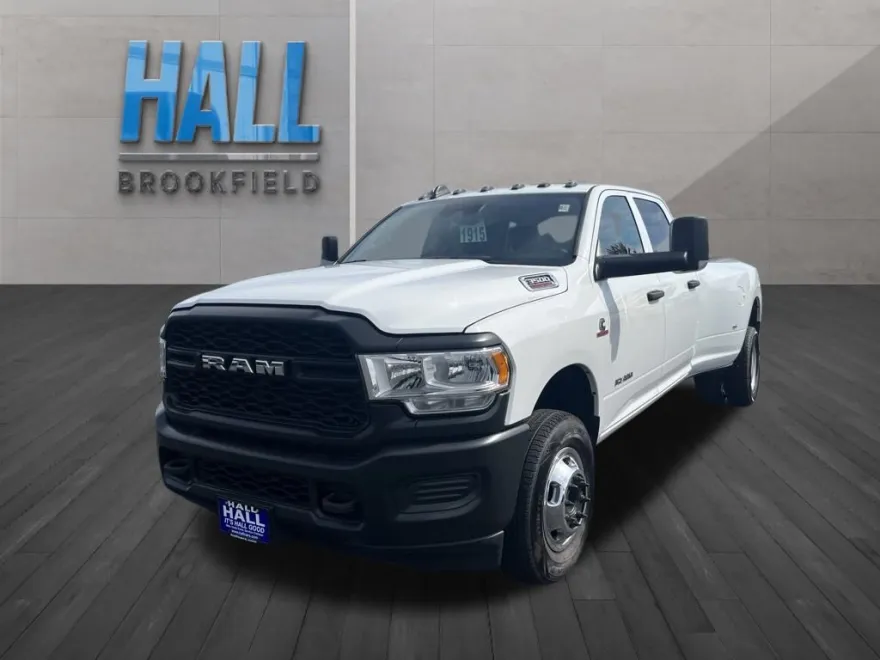 2022 Ram 3500 Tradesman photo 1