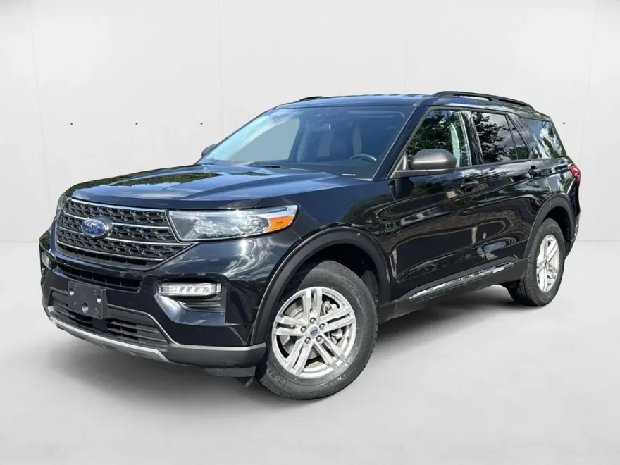 2022 Ford Explorer XLT photo 1