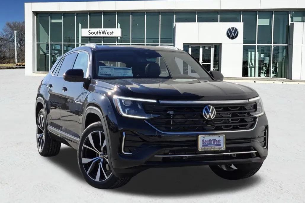 2025 Volkswagen Atlas Cross Sport SEL Premium R-Line photo 1