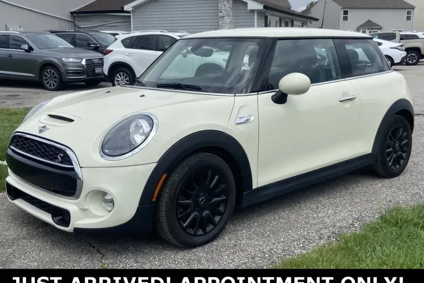2019 Mini Cooper Hardtop S photo 1