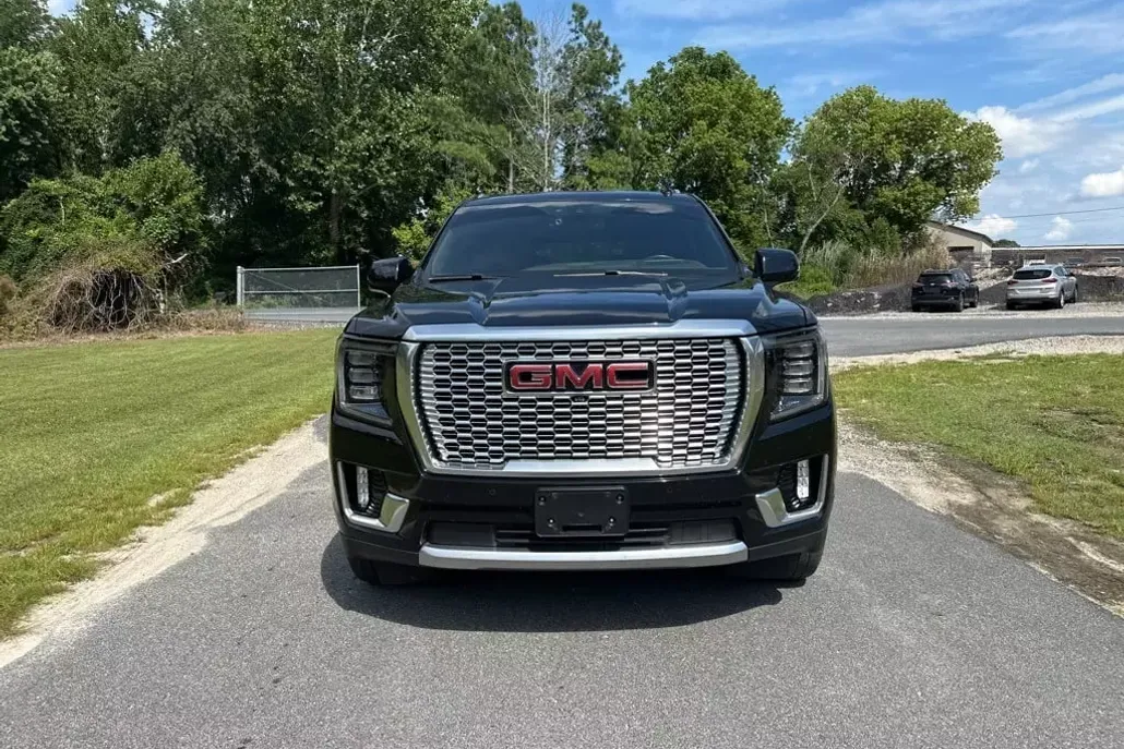 2022 Gmc Yukon XL Denali Ultimate photo 1