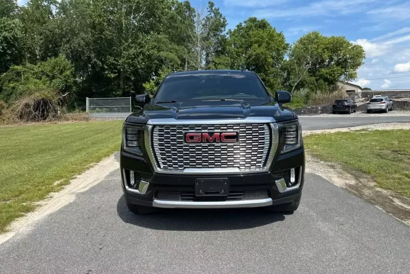 2022 Gmc Yukon XL Denali Ultimate photo 1