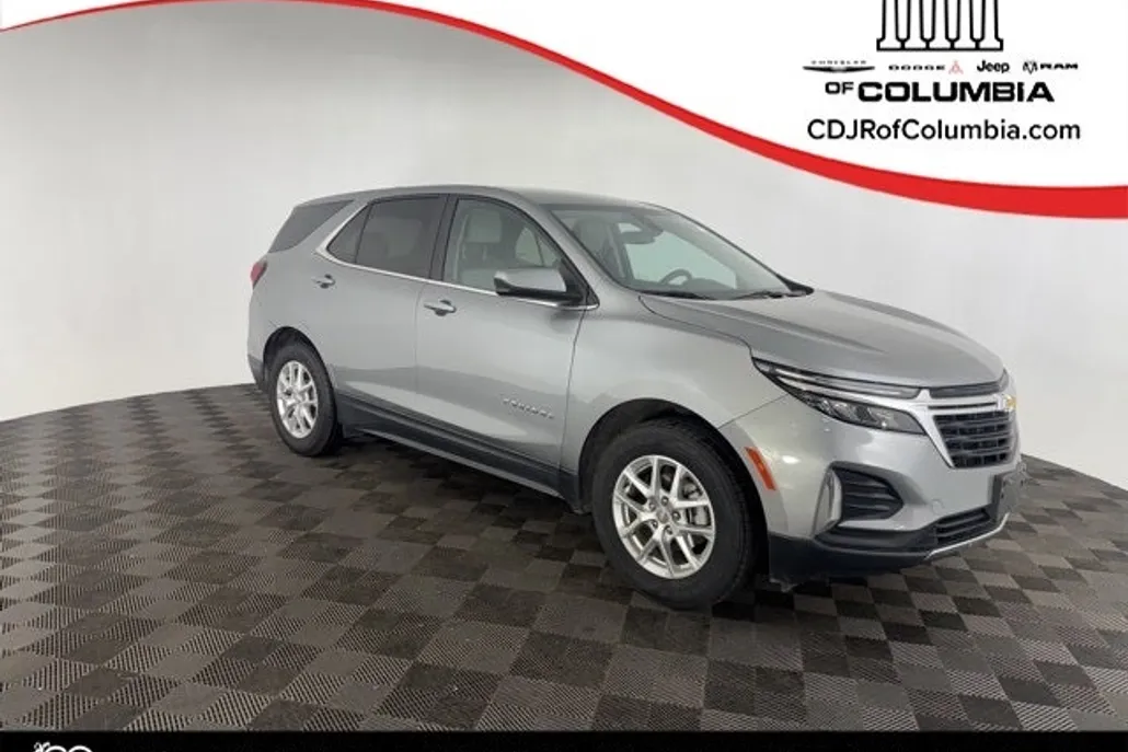 2023 Chevrolet Equinox LT photo 1